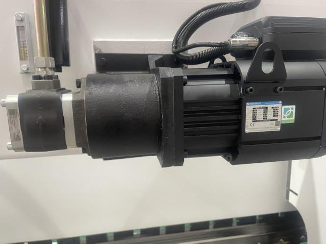 Servo Motor
